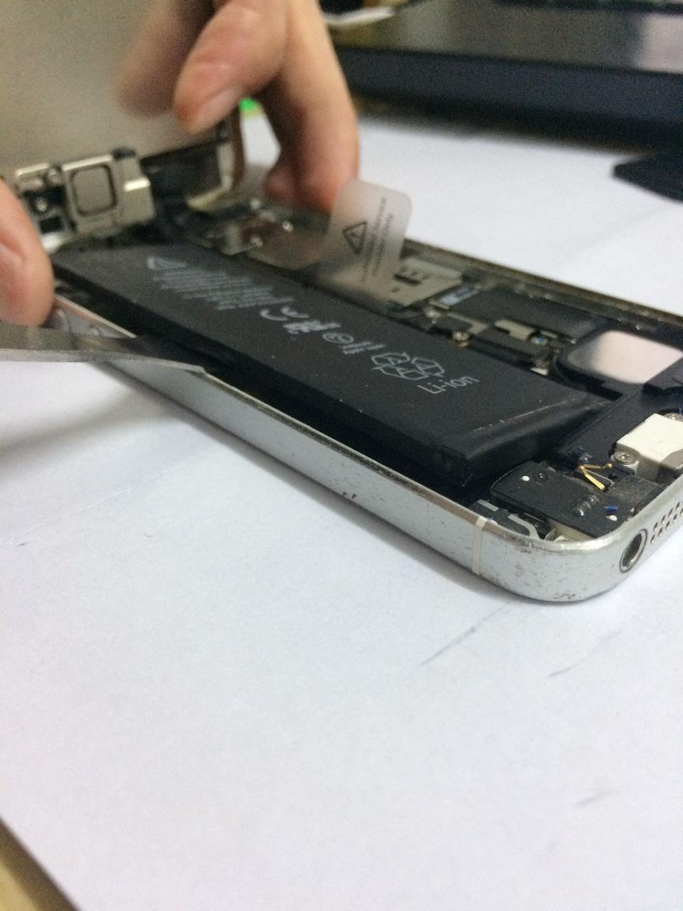 iphone5更换电池实拍