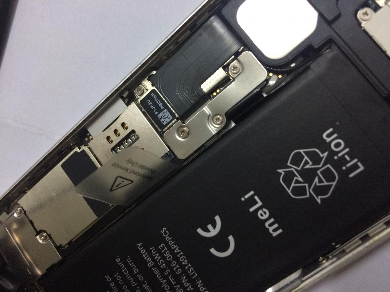 iphone5更换电池实拍