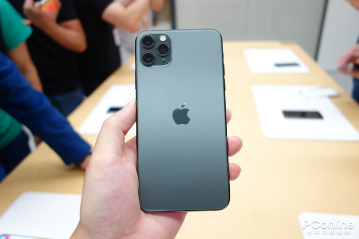 iPhone11和iPhone11Pro什么区别？值得多花3000吗？