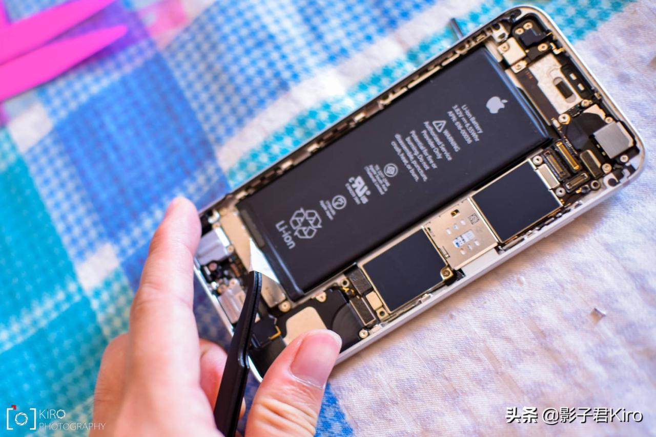 自己动手给老旧的苹果6S更换个电池，还能再战个五年